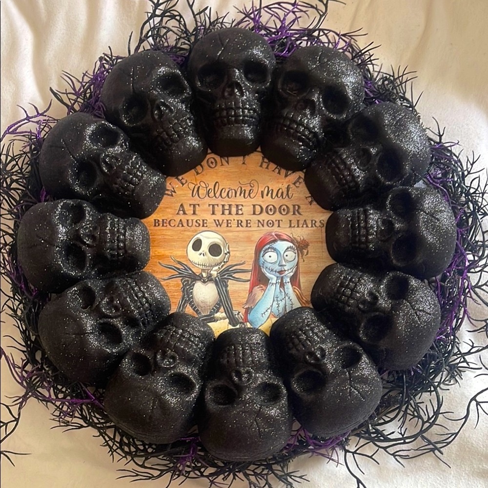 Black Skull Halloween Wreath